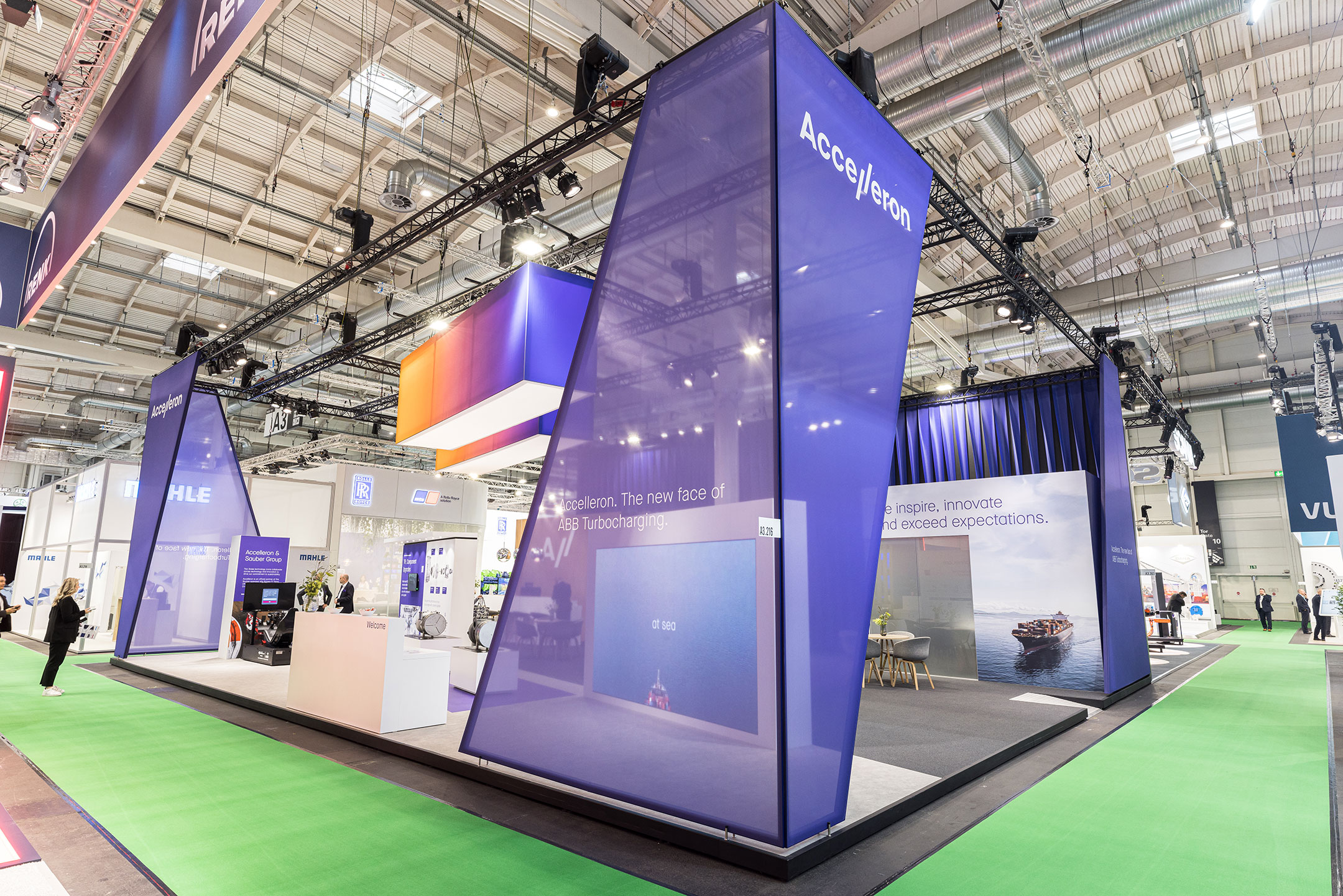 Exhibition Stand for Accelleron at the SMM Trade Show. Design and Standbuilding by Eldee Expo Experts.